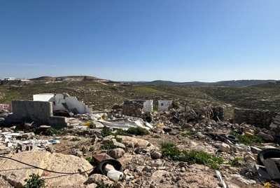 ユダヤ人入植者に住宅が破壊されたとみられるヨルダン川西岸の村、ザヌータ＝2024年1月20日午前11時23分、三木幸治撮影