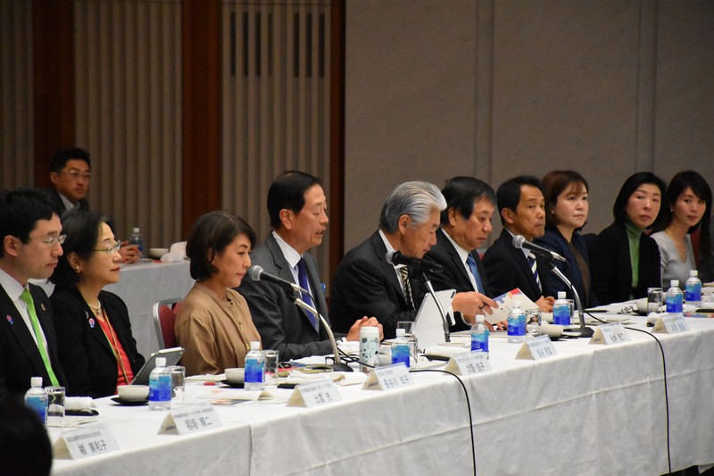 社説：経団連が夫婦別姓要望 自民党が壁を越える時だ | 毎日新聞