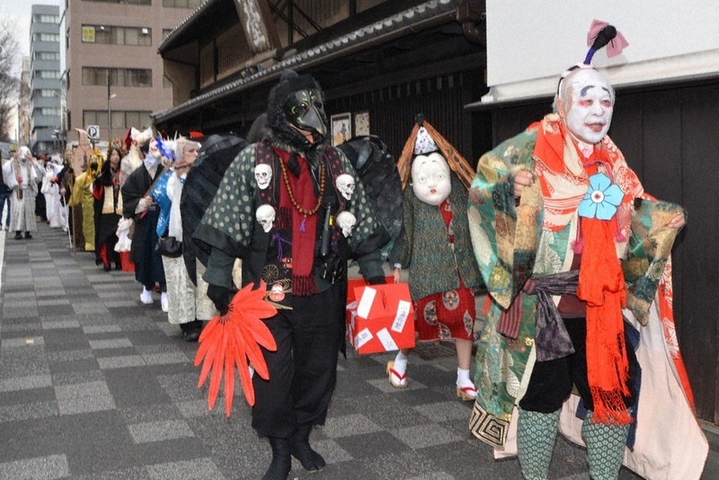 節分おばけ」100人が京都練り歩く 4年ぶりに妖怪の仮装行列 | 毎日新聞