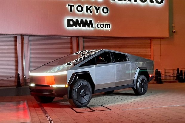 新型EV：米テスラ、大型電動ピックアップトラック「サイバートラック