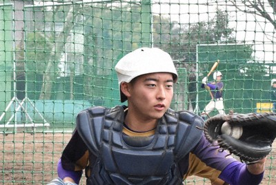 関東一 選手紹介／4 熊谷俊乃介捕手 ／東京 | 毎日新聞