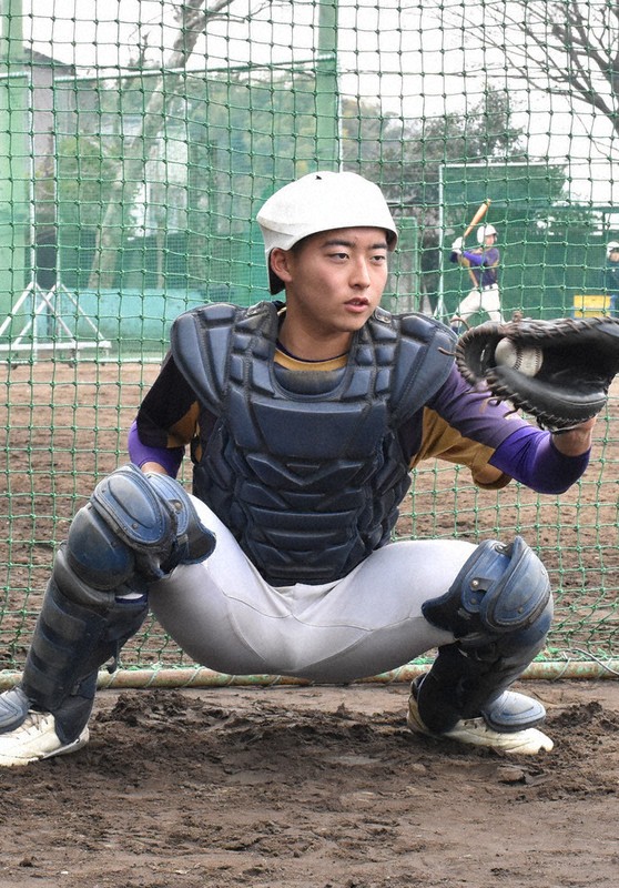 関東一高 野球部ユニフォーム 関東一 選手紹介／4 熊谷俊乃介捕手 ／東京 | 毎日新聞