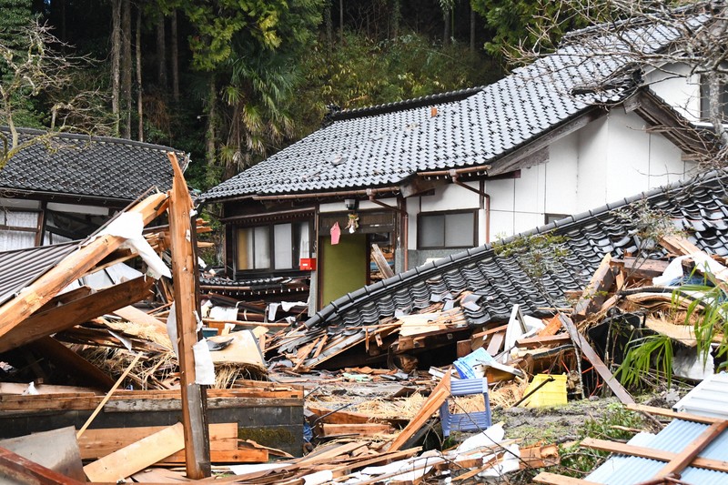 着替なくてもよかったのに」 消防団員、ベルト握りしめ下敷きに | 毎日新聞