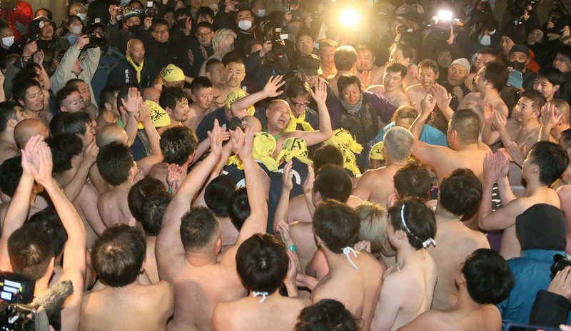 最後の蘇民祭 岩手・奥州市 [写真特集1/20] | 毎日新聞