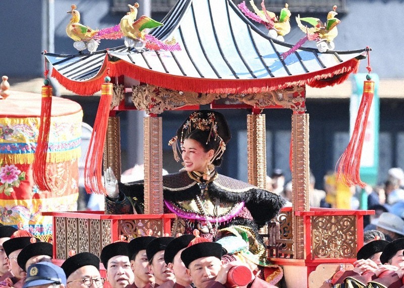 長崎ランタンフェスティバル　皇帝パレード2024　新品未使用タオル レポート】福山雅治『長崎ランタンフェスティバル 皇帝パレード