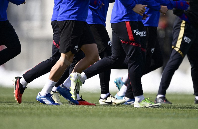 青赤のピッチサイドから：足元のこだわり スパイクに求めるもの