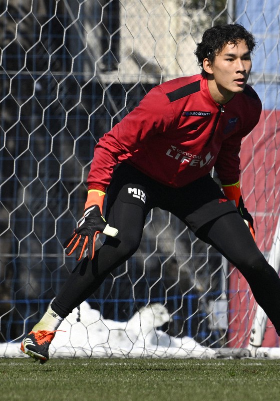 青赤のピッチサイドから：足元のこだわり スパイクに求めるもの／5