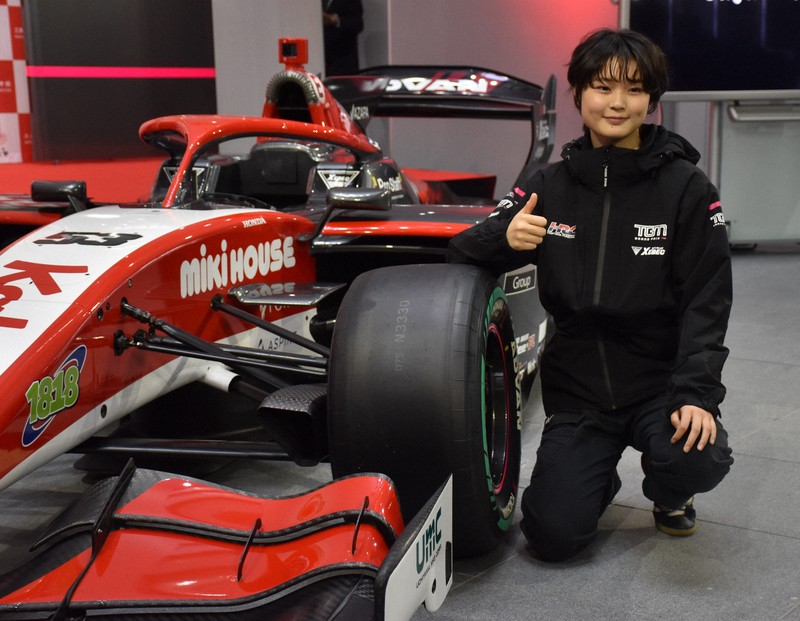 女子高生レーサーが新たな「二刀流」へ Juju野田樹潤の挑戦