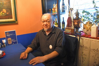 ロシア料理店「ろしあ亭」を再開したオーナーの北市泰生さん＝千葉県市川市で2023年12月8日午後3時26分、石塚孝志撮影