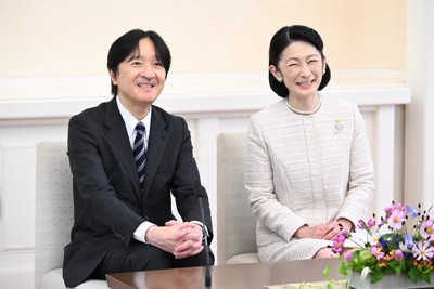 ベトナム訪問を前に記者会見される秋篠宮さまと紀子さま＝東京都港区の赤坂東邸で2023年9月15日（代表撮影）