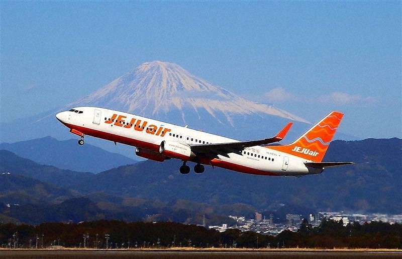 富士山の日：きょうは富士山の日 移動快適、訪日客に人気 静岡空港開港