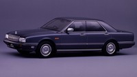 バブル期に人気で「シーマ現象」が流行語にもなった日産自動車の初代シーマ＝同社提供