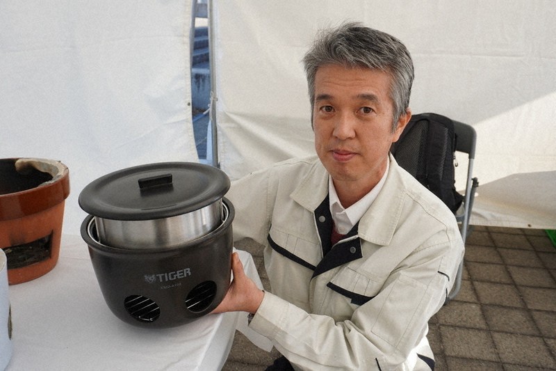 毎小ニュース：話題 新聞紙使う炊飯器人気 アウトドア、災害時に役立つ