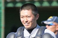 センバツ開会式入場者に「土」入りキーホルダー 甲子園100年 | 毎日新聞