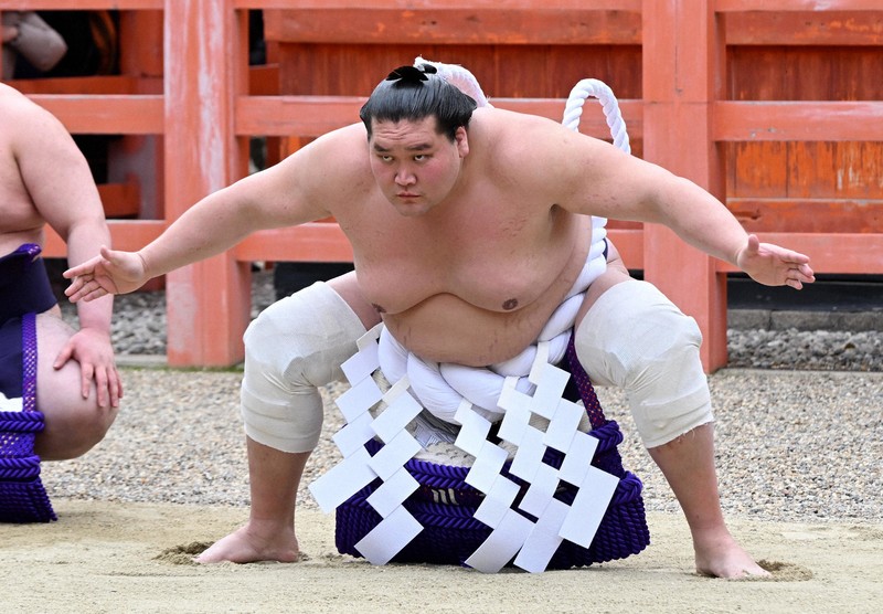 5年ぶり奉納土俵入り 照ノ富士、大阪初優勝へ意気込み 大相撲 [写真