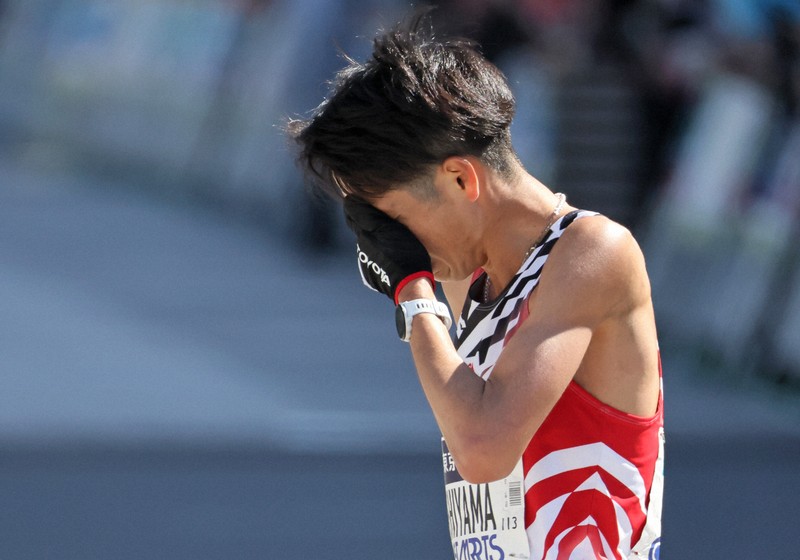 西山雄介、日本選手トップもパリ五輪落選で悔し涙 東京マラソン | 毎日新聞