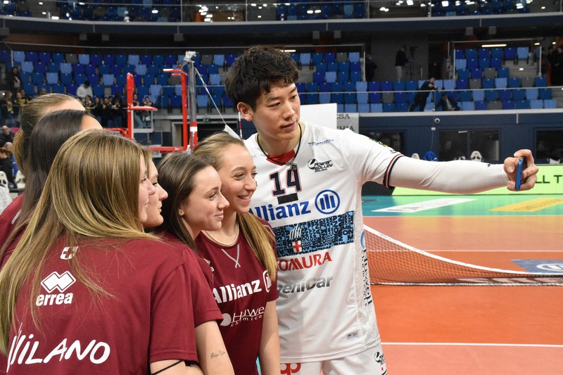 新品未開封】石川祐希 パワーバレー・ミラノ 日本限定オフィシャルT