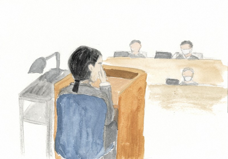法廷で妊娠後の生活や出産時の心境などについて語る女性=イラスト・菅野蘭