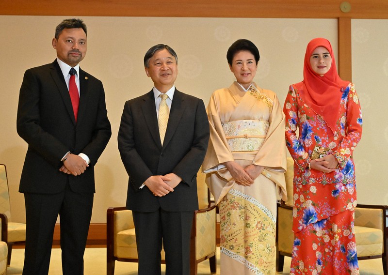 天皇、皇后両陛下、ブルネイ皇太子夫妻と会見 外交樹立40周年 | 毎日新聞