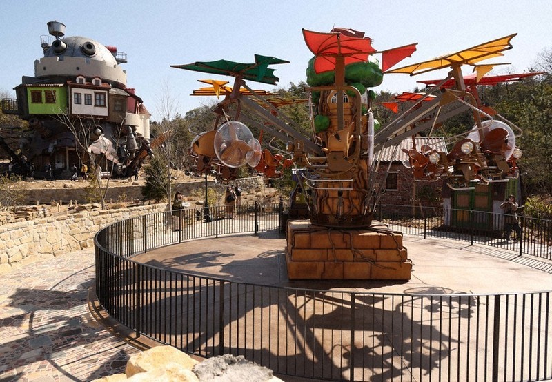 ジブリパーク新料金に困惑 16日全面開業 「リーズナブル」→「TDR並み