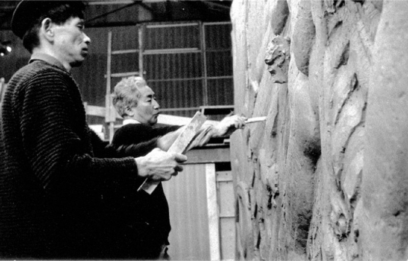 北海道銀行 創立30周年記念　佐藤忠良◇レリーフ 幅４１ｍの巨大レリーフ設置の銀行ビル移転、保存危ぶむ声も\u2026美術館