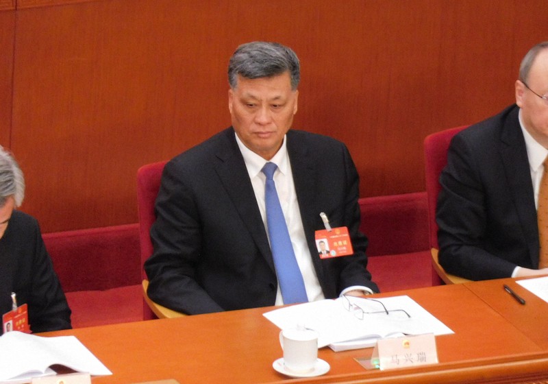 中国共産党、新疆ウイグル自治区のトップ交代へ 後任は陳小江氏 | 毎日新聞