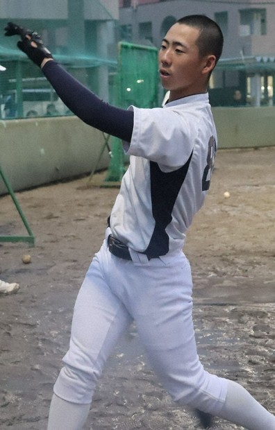近江高校野球部のピンバッチ 0c10.jpg?1