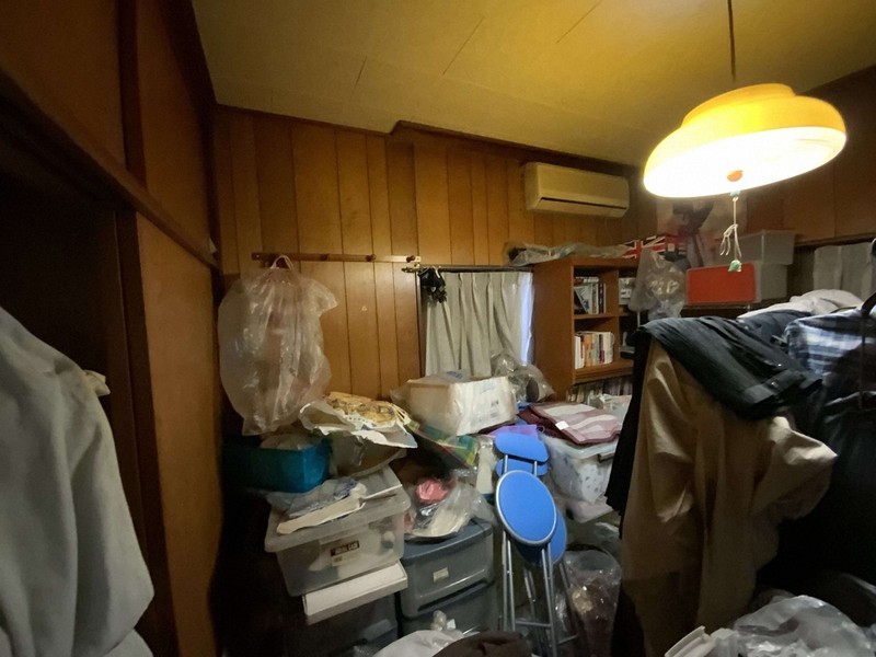 空き家となった住宅の居室＝空き家コンサルティング提供