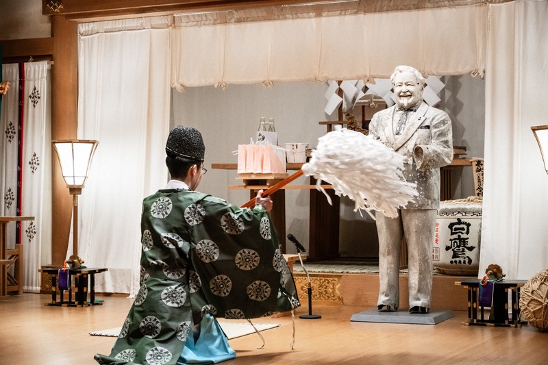 呪い解けた？ 道頓堀川から生還したカーネル人形、老朽化で廃棄 | 毎日新聞