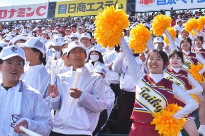 甲子園出場高校チアユニフォーム　スパッツ2枚、リボン、グローブ、ポンポン センバツ2024 耐久奮闘、悔しさの春 3000人拍手、ナインねぎらう
