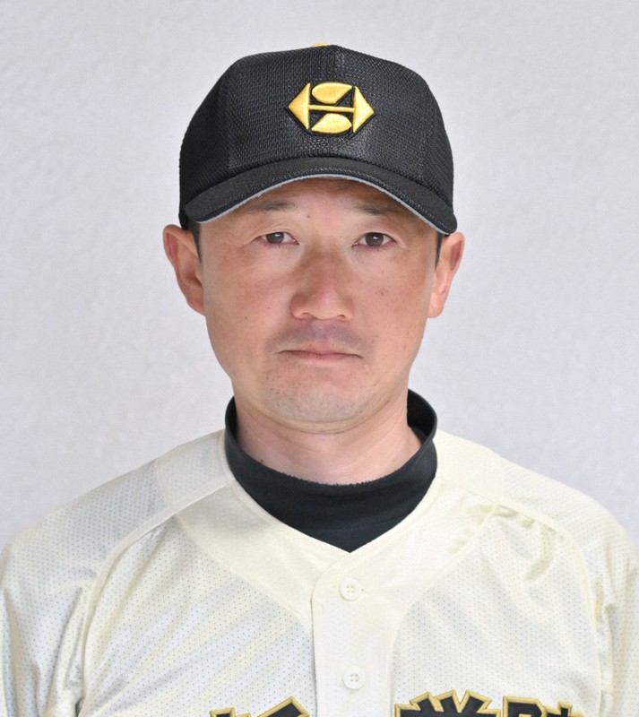作新学院の小針崇宏監督＝宇都宮市で2024年2月3日、三浦研吾撮影