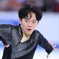 男子SPで演技する鍵山優真＝カナダ・モントリオールで2024年3月21日、猪飼健史撮影