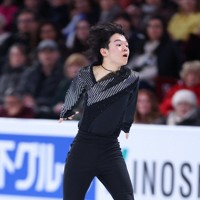 男子SPで演技する鍵山優真＝カナダ・モントリオールで2024年3月21日、猪飼健史撮影