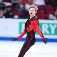 男子SPで演技する米国のイリア・マリニン＝カナダ・モントリオールで2024年3月21日、猪飼健史撮影