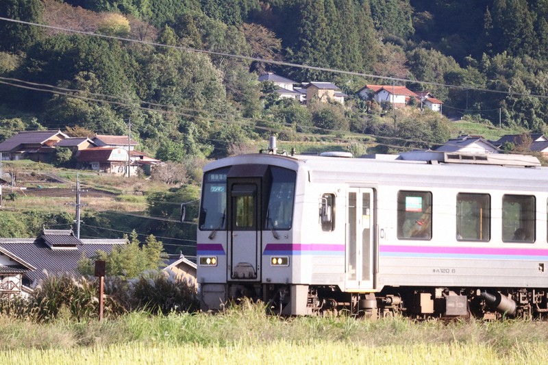 赤字の芸備線 存続への分かれ道？ 全国初の「再構築協議会」 | 毎日新聞