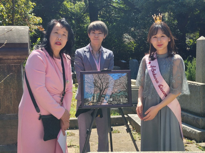 シドモア桜」で日米の絆深めた女性 功績たたえ、墓前で追悼 | 毎日新聞