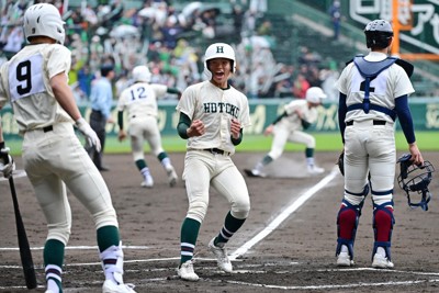 前回準Vの報徳学園が4強 大阪桐蔭に勝利 センバツ | 毎日新聞