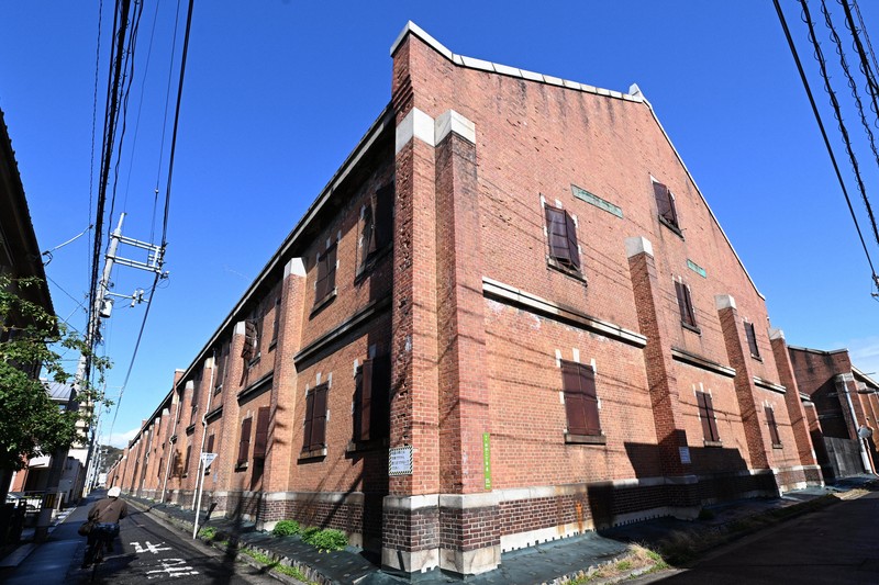 原爆の傷痕を今に伝える赤れんが倉庫 旧広島陸軍被服支廠の使命 | 毎日新聞