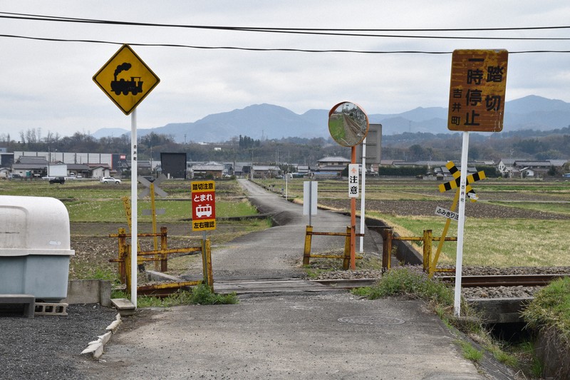 なくならない「第4種踏切」、全国2408カ所 遮断機や警報機なし | 毎日新聞