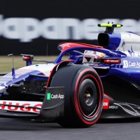 F1日本グランプリ2日目 フリー走行 [写真特集1/10] | 毎日新聞