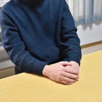 元妻からのDV被害について語る男性＝徳島県で川原聖史撮影