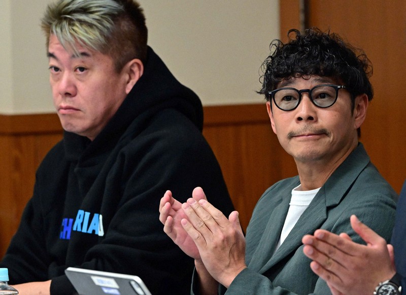 SNSなりすまし広告の対策を 前沢友作さんら、自民党に要請 | 毎日新聞