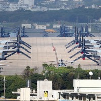 米海兵隊のオスプレイが駐機する普天間飛行場＝沖縄県宜野湾市で2024年3月9日午後4時34分、喜屋武真之介撮影