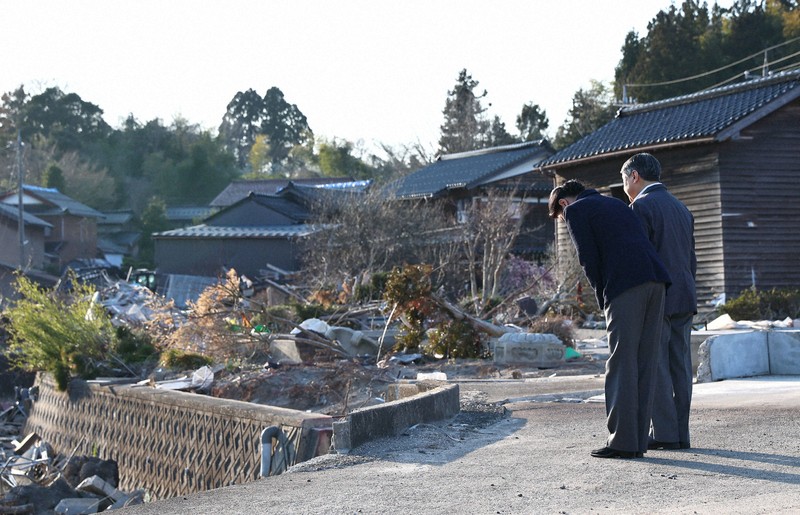 天皇陛下のいたわりに涙 能登半島地震で自宅半壊した避難者 | 毎日新聞