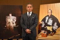 市川團十郎（向かって左パネルは仁木弾正役、右パネルは幡随院長兵衛役として）＝東京都渋谷区で2024年4月4日午前11時5分、広瀬登撮影