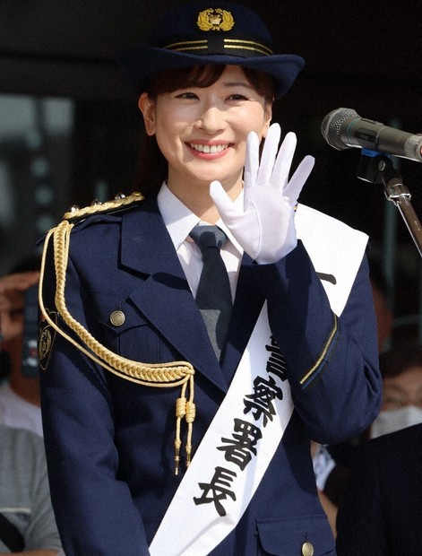 皆藤愛子 一日警察署長　サイン色紙 皆藤愛子 一日警察署長 サイン色紙 タレントグッズ - その他