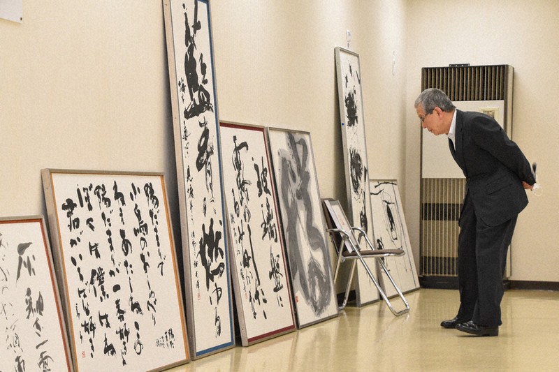 毎日女流書展の審査会 | 毎日新聞