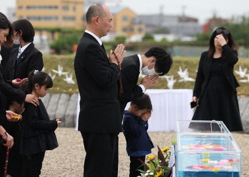 事故30年、なお安らかに 中華航空あいさつなく 慰霊式 ／愛知 | 毎日新聞