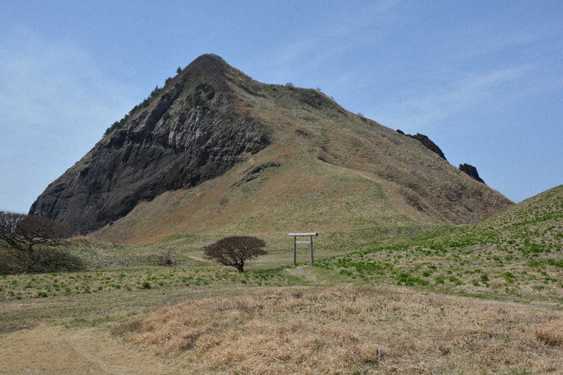 写真散歩－さど－：絶景と生命力に圧倒 最北端を行く ／新潟 | 毎日新聞