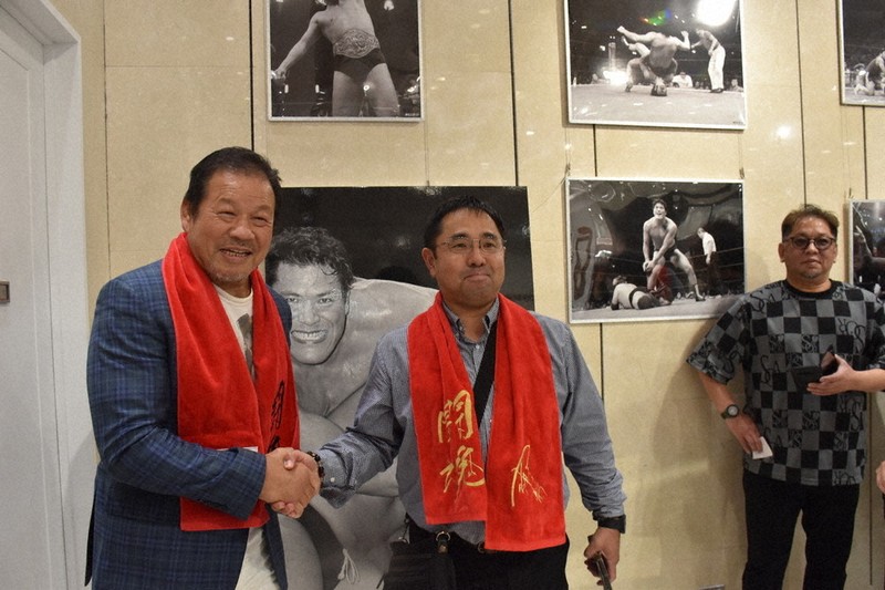 アントニオ猪木&藤波辰爾師弟フィギュア アントニオ猪木&藤波辰爾師弟フィギュア